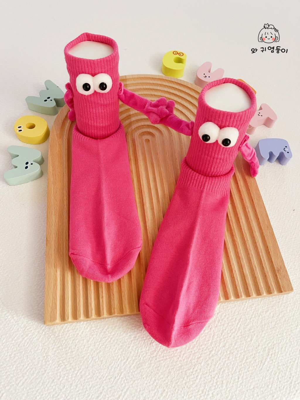 Eyeball Holding-hands Socks